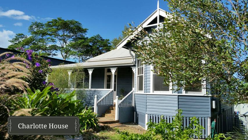 Charlotte House - location location