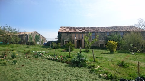 Charming farmhouse near Poitiers/futuroscope