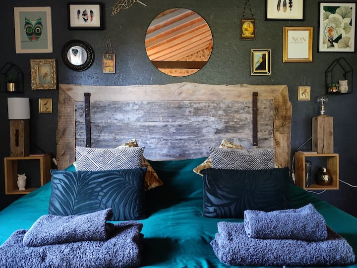 Large, comfy and luxurious 'superking' size bed.