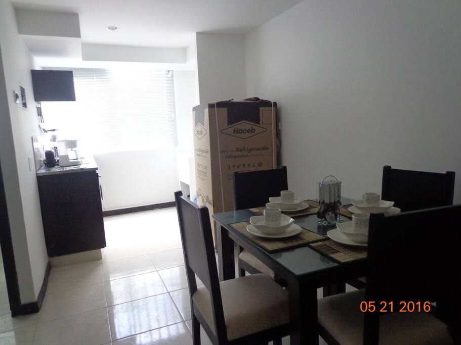 Cocina y Sala Comedor/ Kitchen and dining room