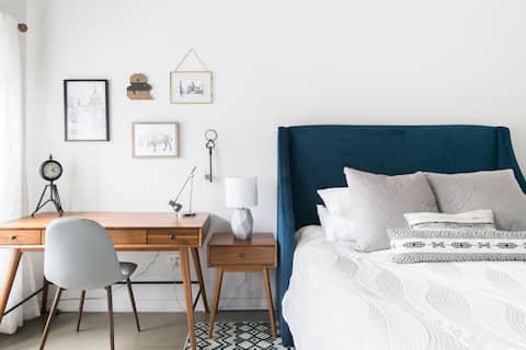 Enjoy Chicago’s Nightlife from Studio Apartment