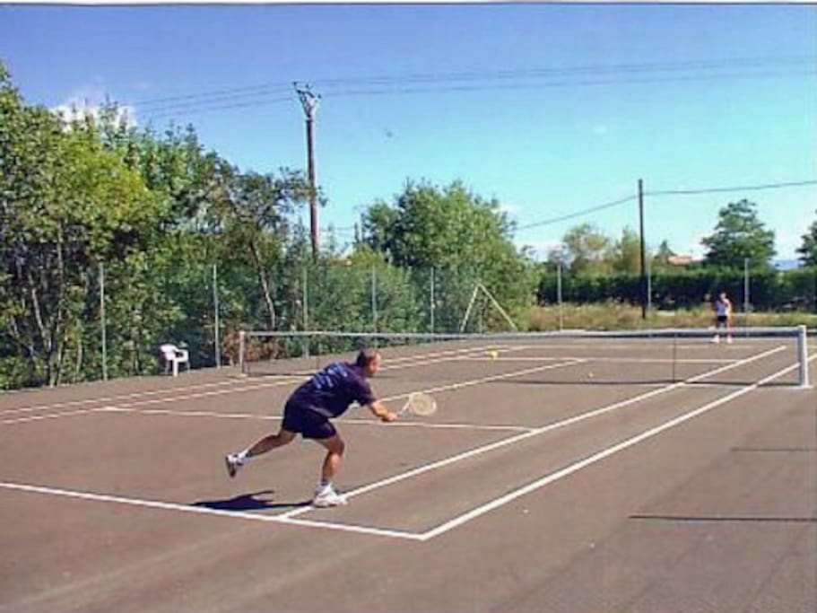 TENNIS COMMUN