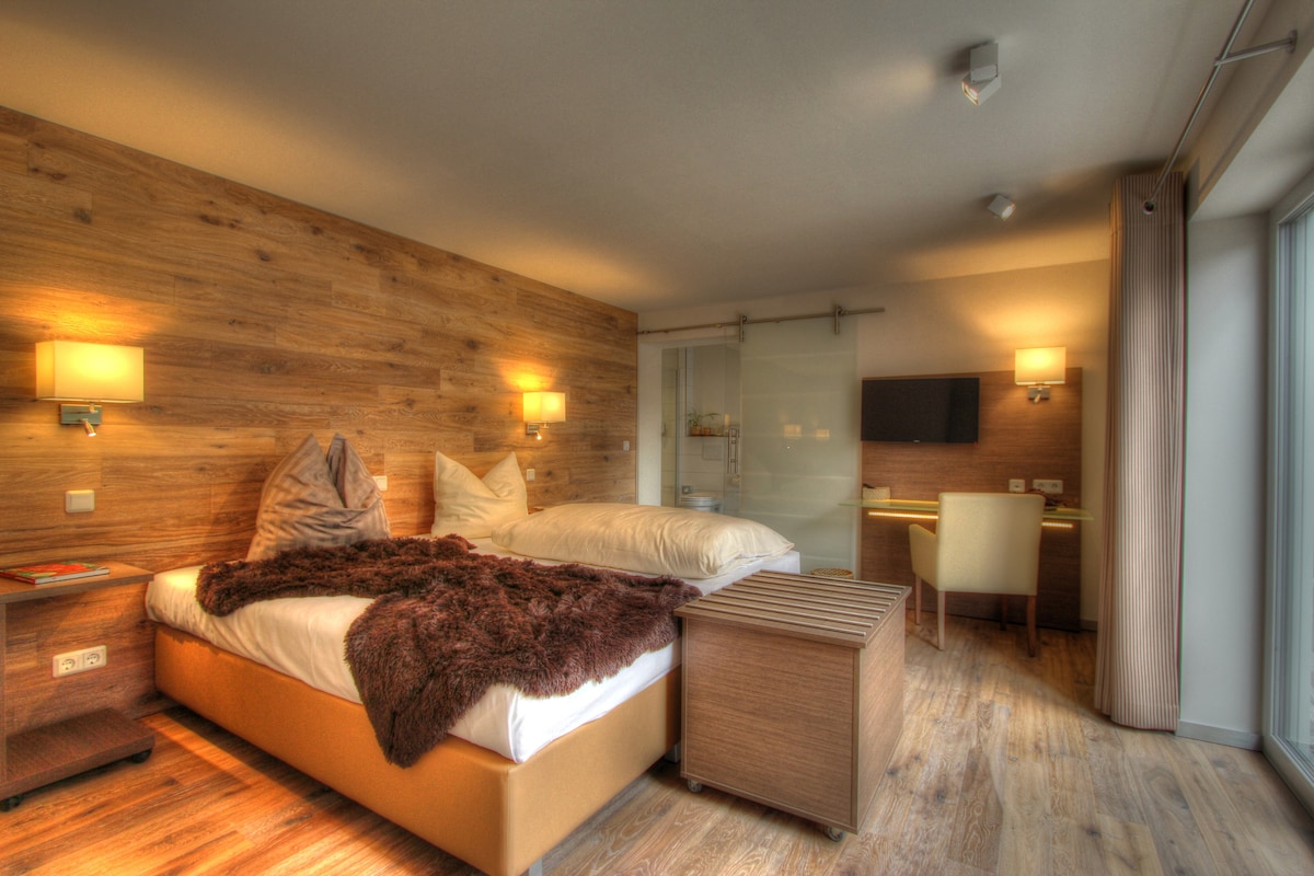 Dhomë gjumi në agim