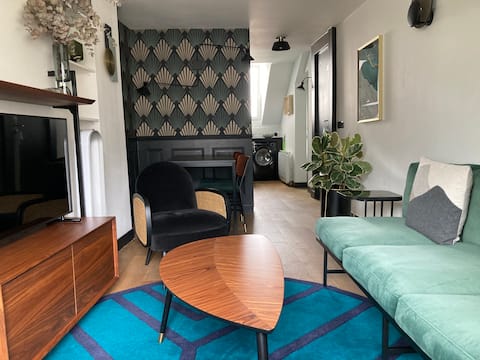 Top Airbnb: Nice cozy comfortable cocoon in Paris Montmartre in Paris