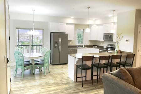 NEW CONDO in St.George