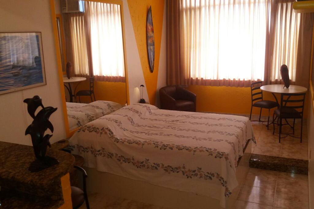 CAMA QUEENSIZE,COLCHAO DE MOLAS