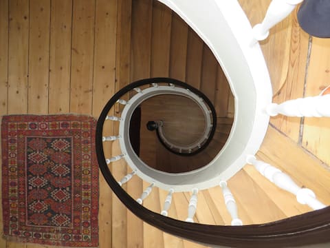 Top Airbnb: Great City Appartment in the heart of Neuss, 8pers in Innenstadt