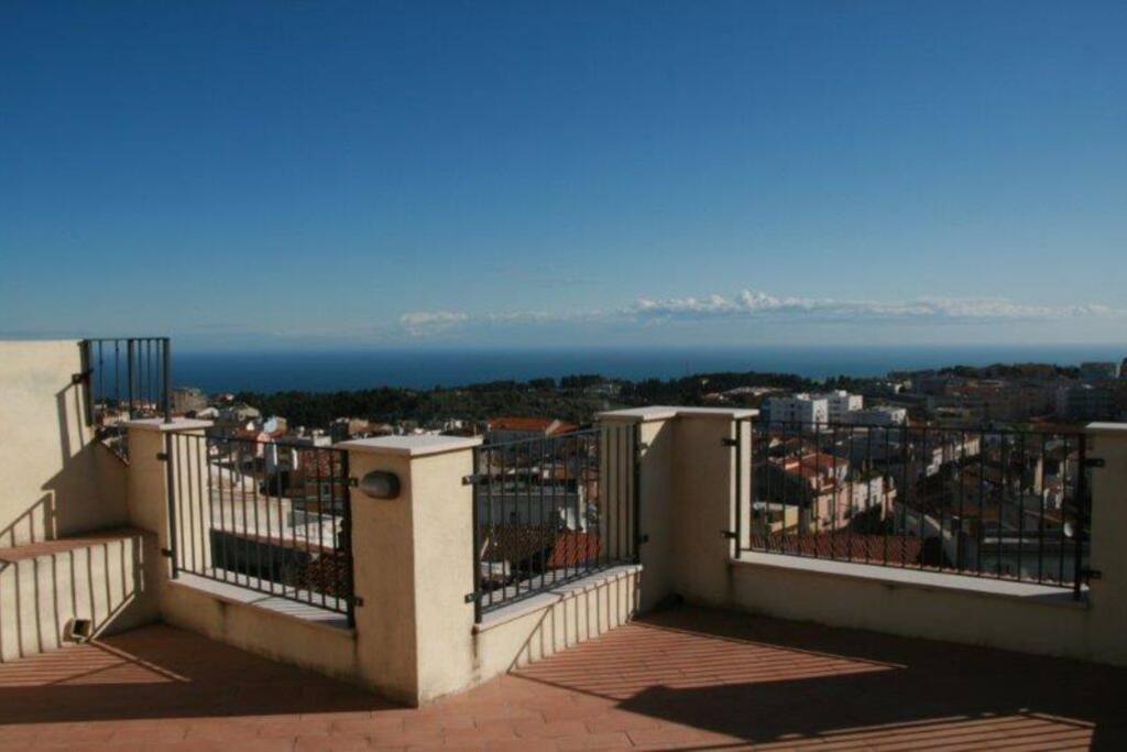 terrazzo dell'appartamento-apartment terrace