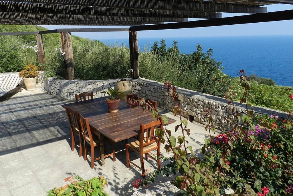 Upper level - Pergola with sea view