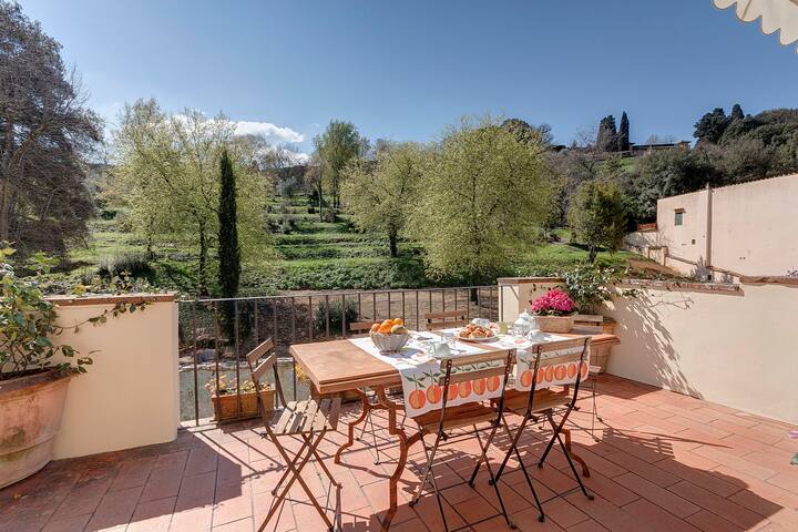 SAN NICCOLO’ 99 – A BIG APARTMENT WITH A VIEW