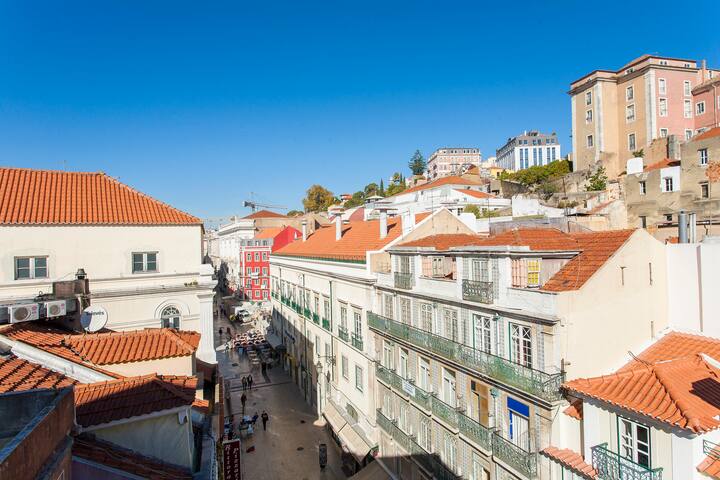 Cozy Central Downtown V by Central Hill gallery image 4