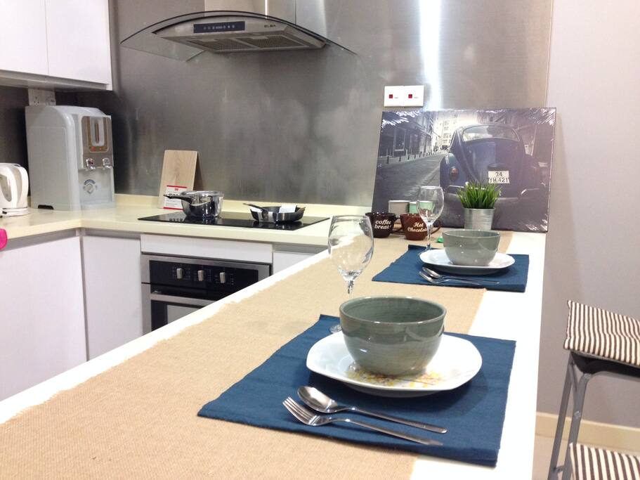 Fully equipped kitchenette