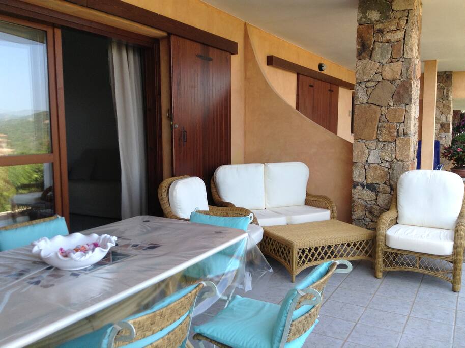 veranda esterna con vista mare