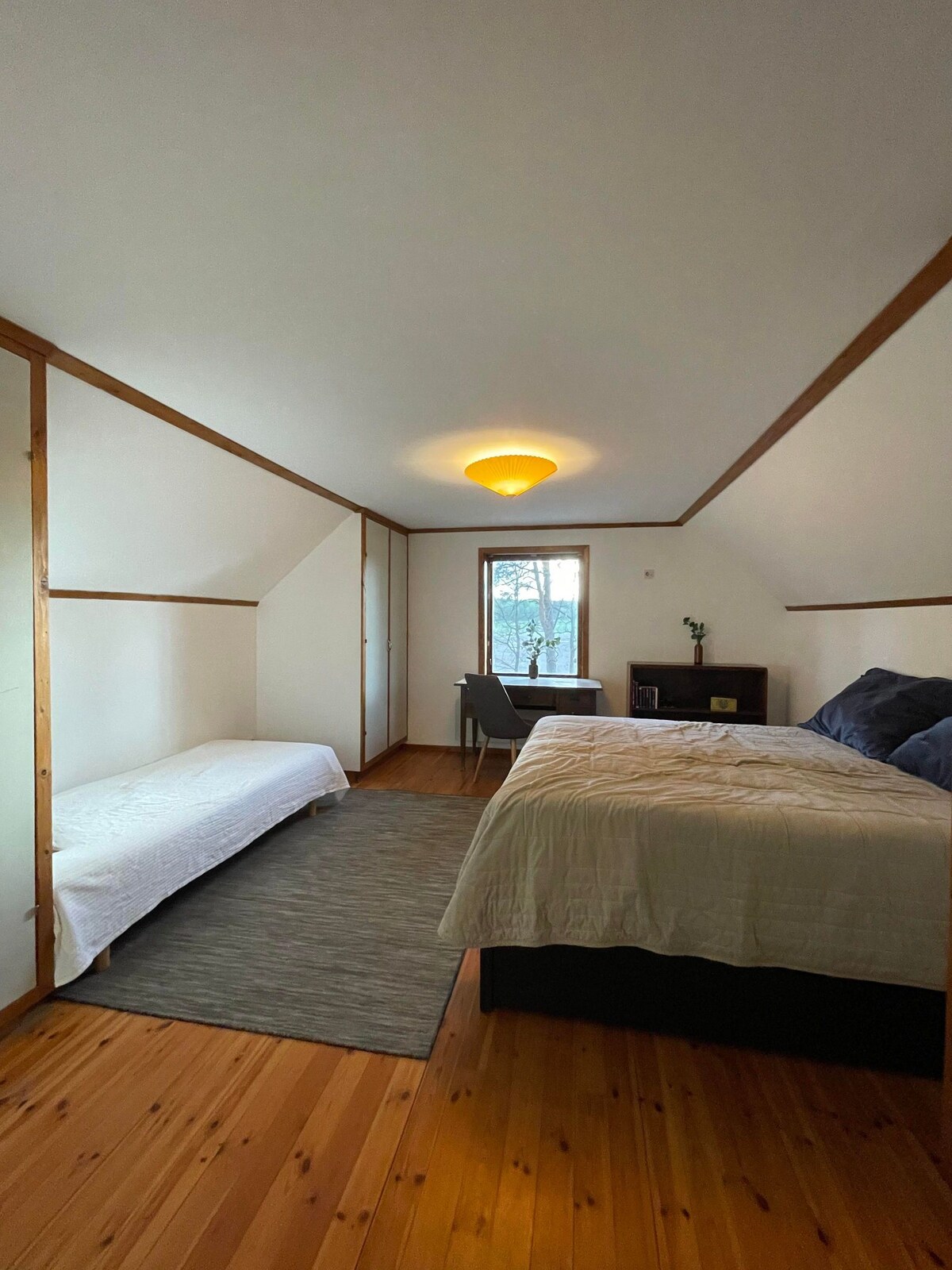 ベッド3台の寝室