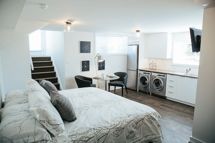 Apartment (Bedroom #3)