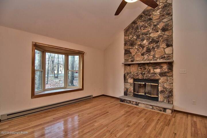 Cozy Cottage On Scarborough Cottages For Rent In Bushkill