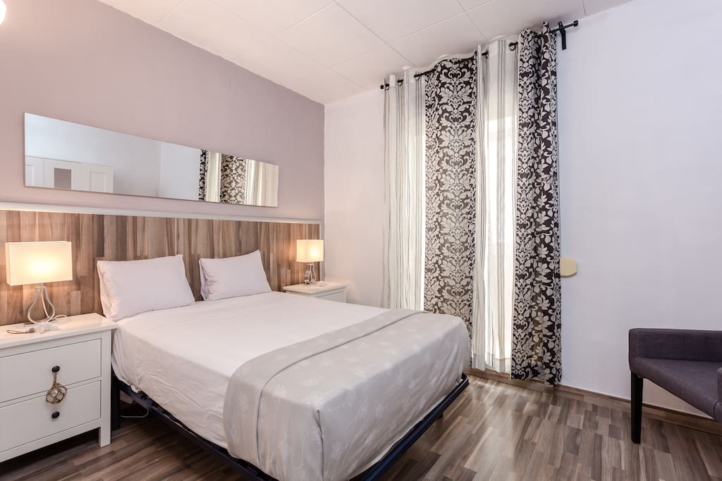 Bedroom 1 (double bed)