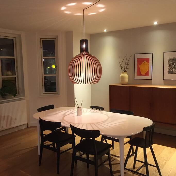 Dinning area. Extra chairs and baby chair available