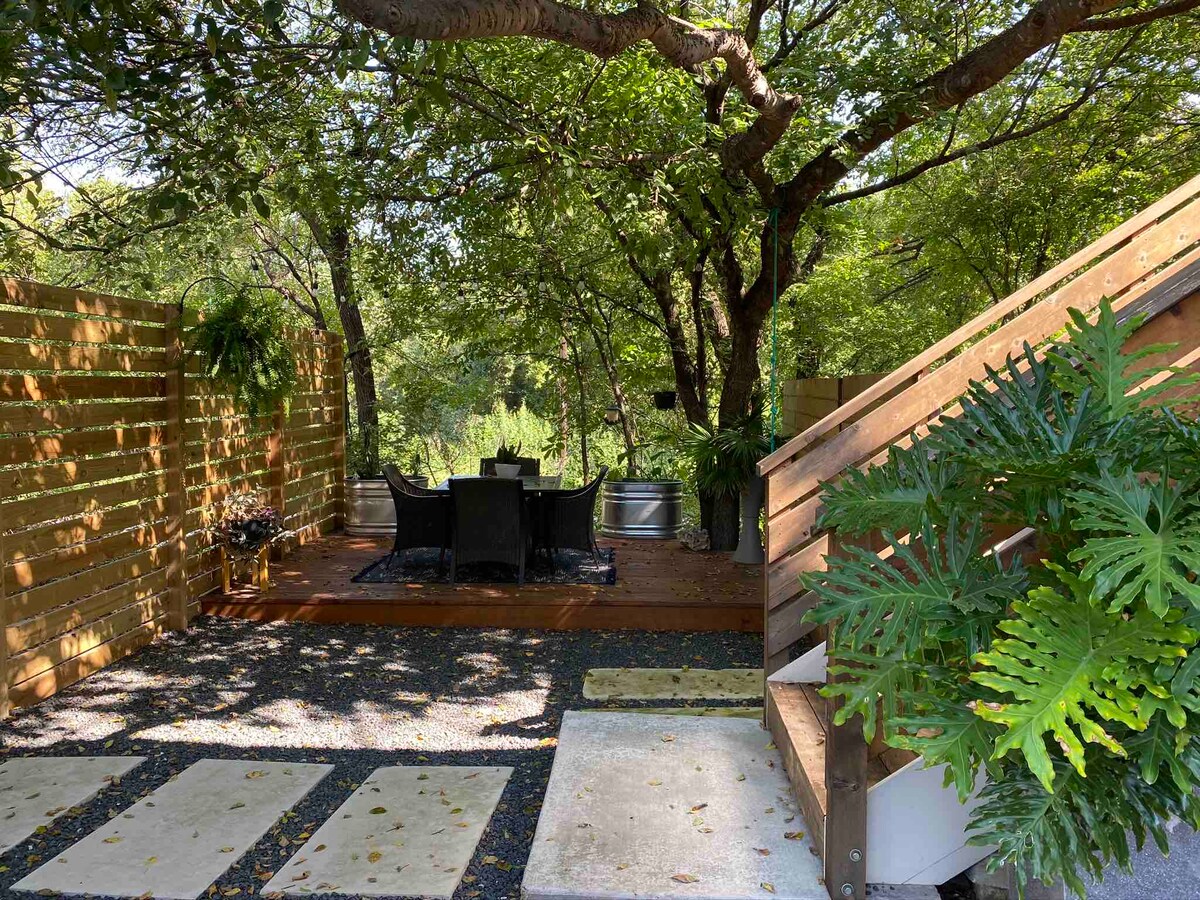 Shadetree Studio located in East Austin