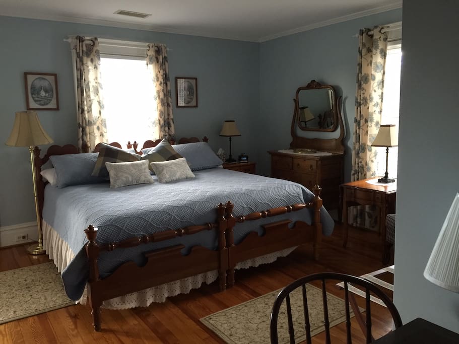 King bed and private bath