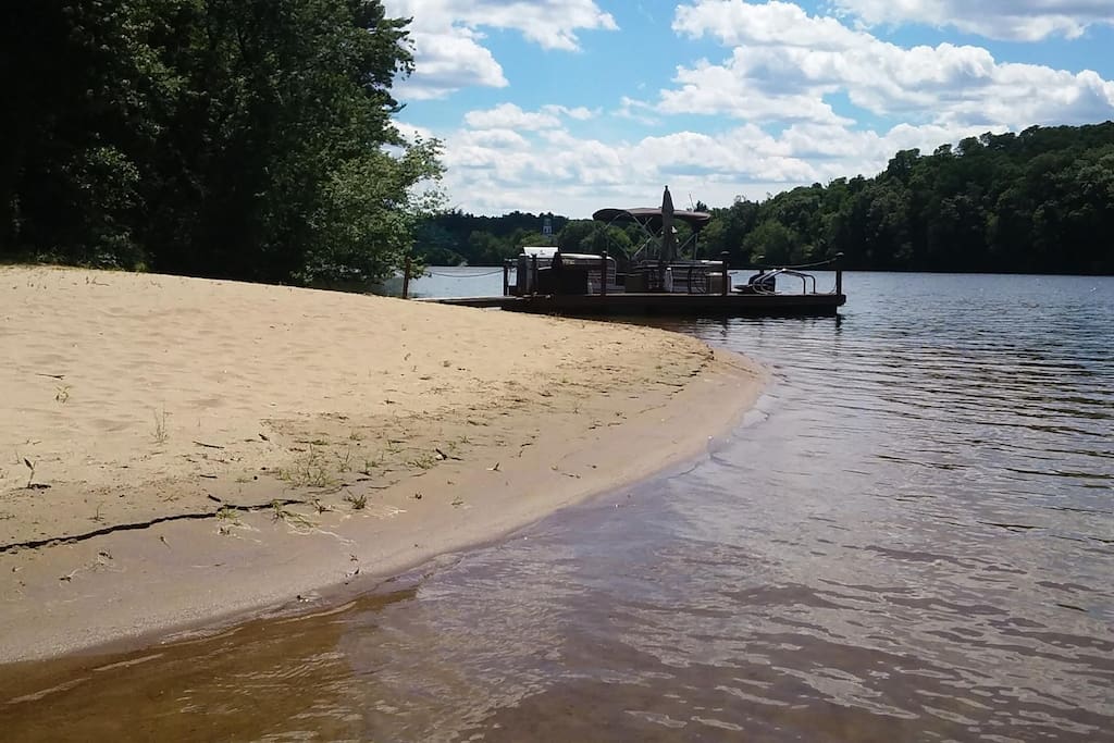 Private sandy beach, the river, the woods and you!