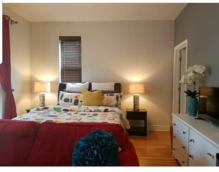 Ოთახი 202, პირველი სართული.