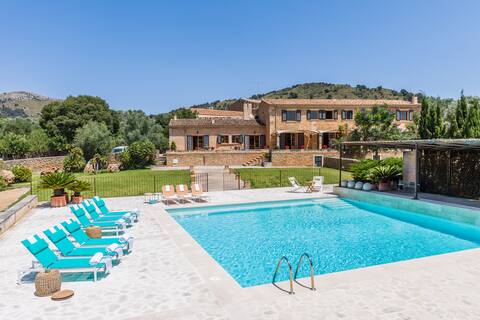 Unique luxury Villa ,100m2  pool close to the sea