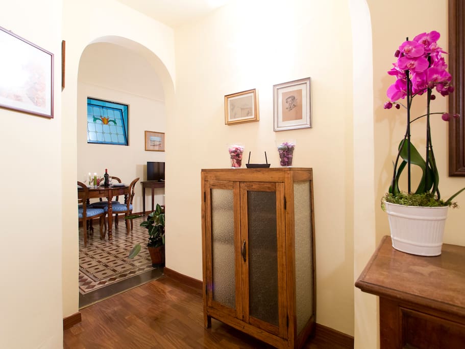 entrance in Casa Giraffa