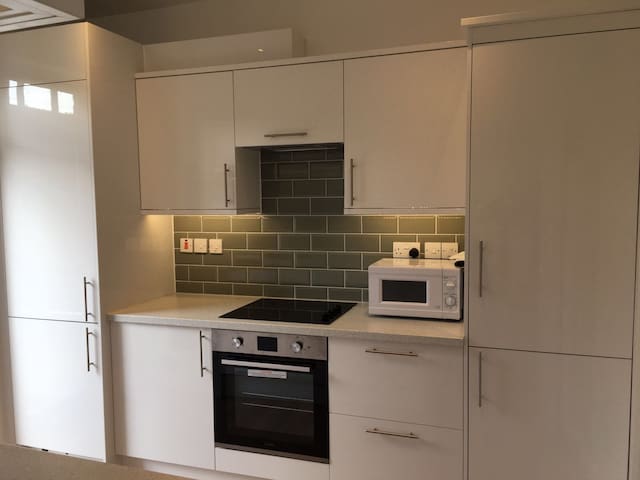 Spacious apartment on 3 floors with roof terrace