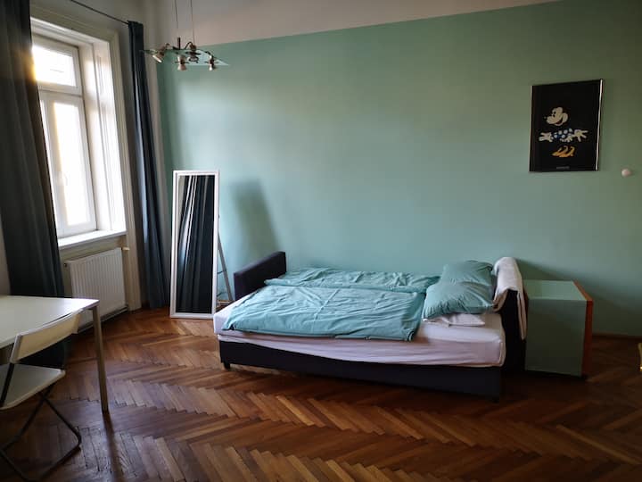 საძინებელი 1