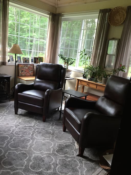 Sunny Space For Reading & Relaxing
