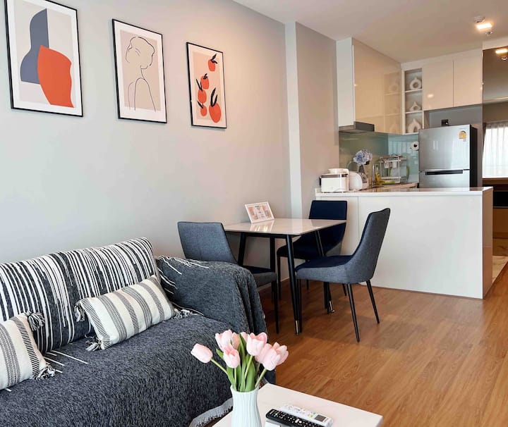 Luxury Condo With Rooftop Swimming Pool - Chiang Mai