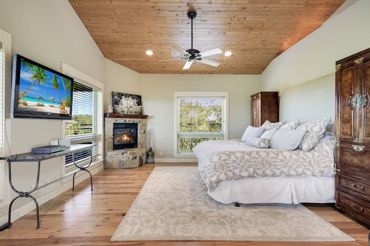 Maestro con king, baño completo y sauna.