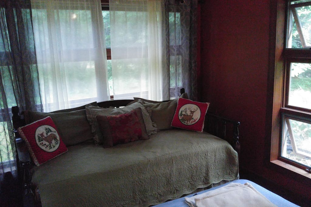 Spare bed(s)
