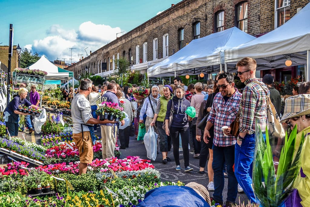 Thirty second walk from columbia road flower market