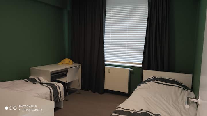 habitación  con 2 camas