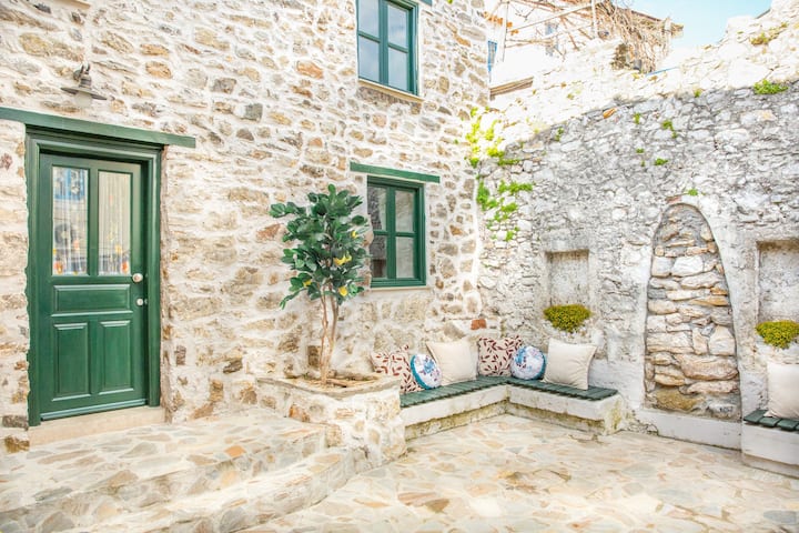 Two Stone Homes (Asteria)