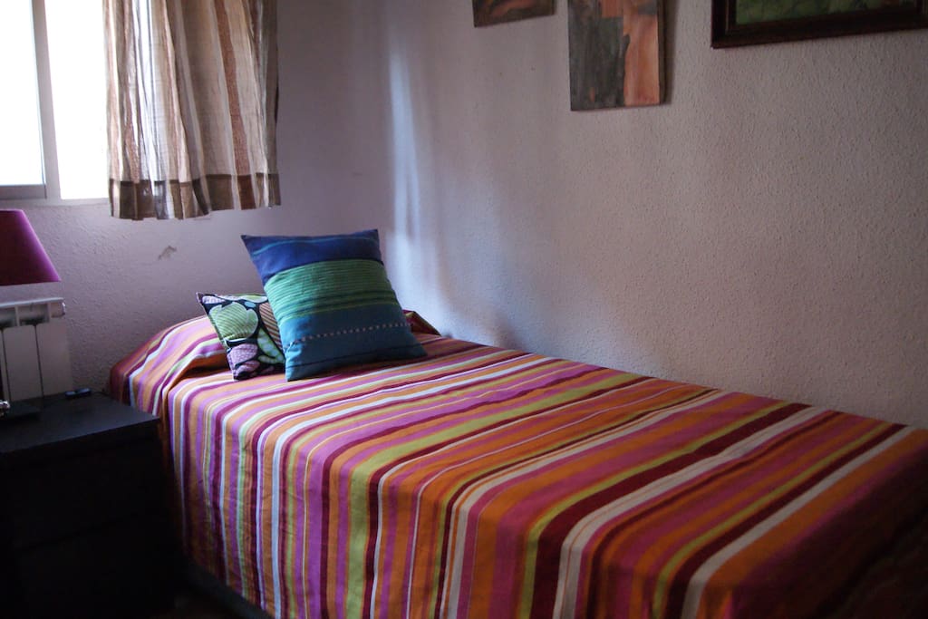 habitación muy luminosa