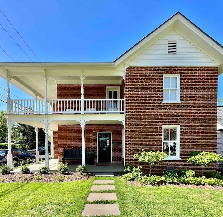 Downtown Belmont Classic Houses for Rent in Charlottesville, Virginia, United States Airbnb