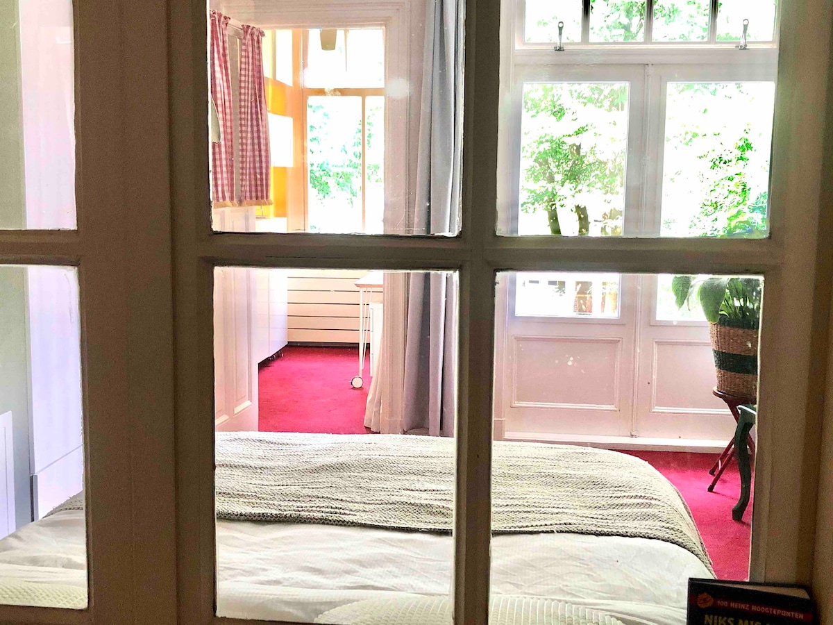 1* Cama del dormitorio principal
200/160