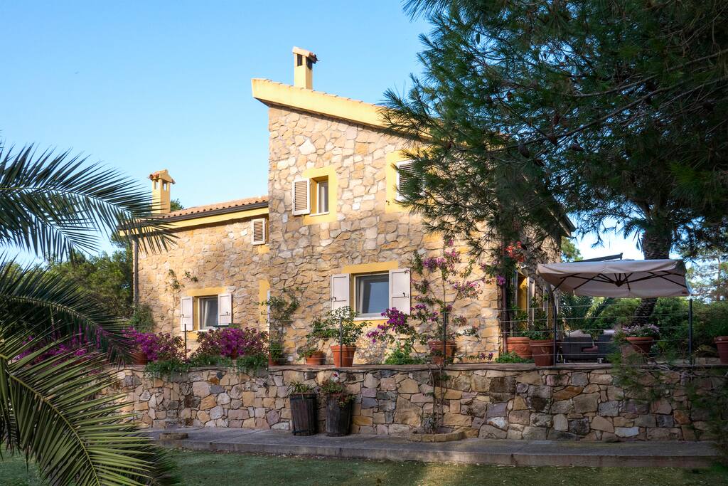 Veduta della casa e del terrazzo