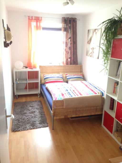1.40cm French bed (for 2 Persons)