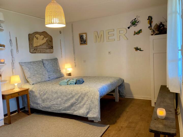 Drejtori i Cabanon. Chambre 1.