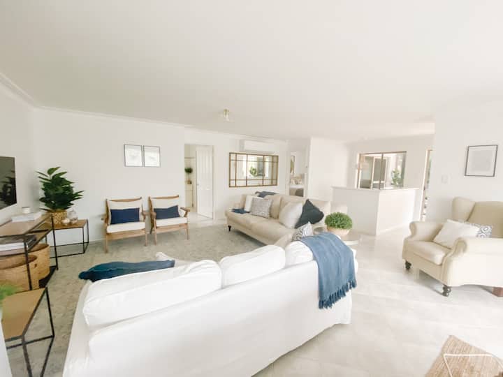 Exhale Terrigal, Stylish & Spacious, 150m To Beach - Avoca Beach