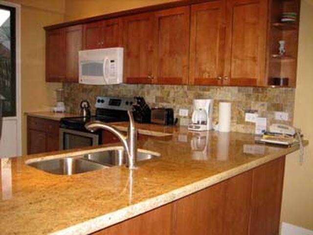 3 BR/3BA, Gorgeous View – AC – South Maui gallery image 5