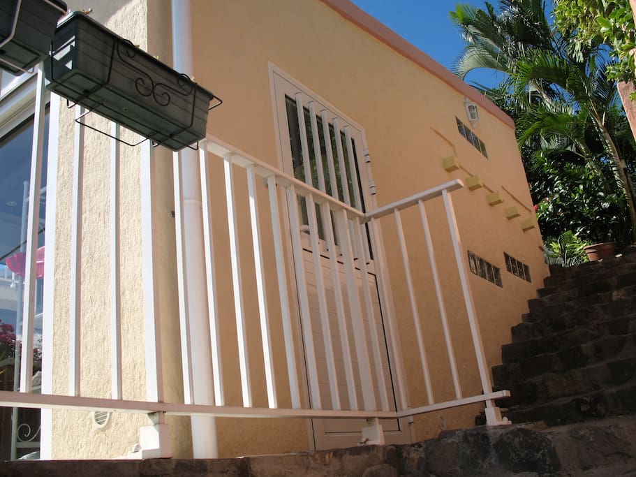 montée vers l'entrée
