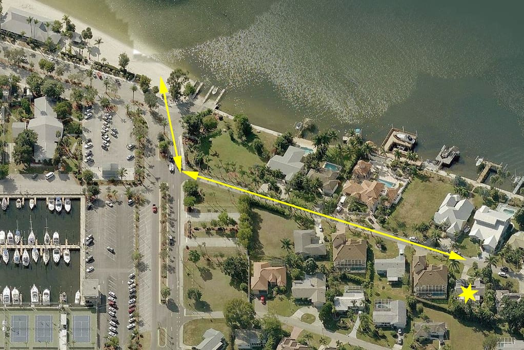 One block from the beach!