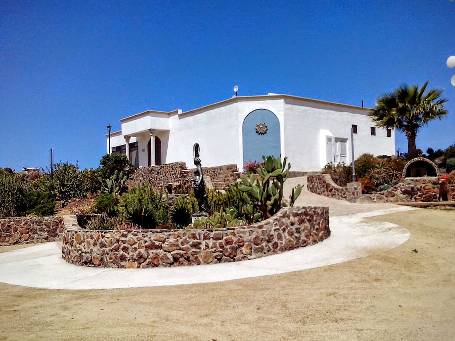 The way to the oceanfront terraces