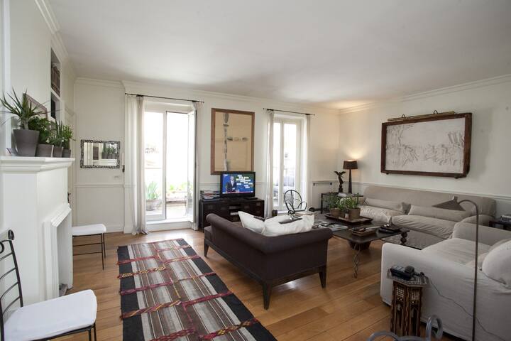 Splendid Penthouse Rome City Center gallery image 4