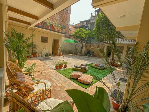 The Melo Pomelo Courtyard